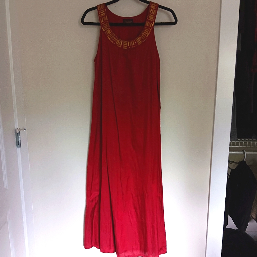 NWOT Sleevless Maxi Dress